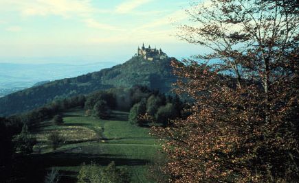 hohenzollern.jpg (60454 Byte)